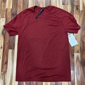 Mens NWT Lululemon metal vent tech sz M